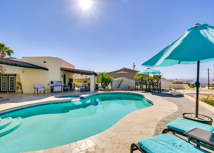 5 Mi To Havasu: Bright W/ Fire Pit! Hébergement de vacances