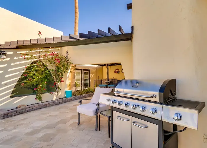 5 Mi To Havasu: Bright W/ Fire Pit! * Lake Havasu City