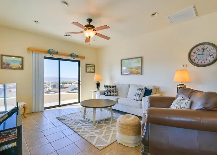 5 Mi To Havasu: Bright W/ Fire Pit! Lake Havasu City